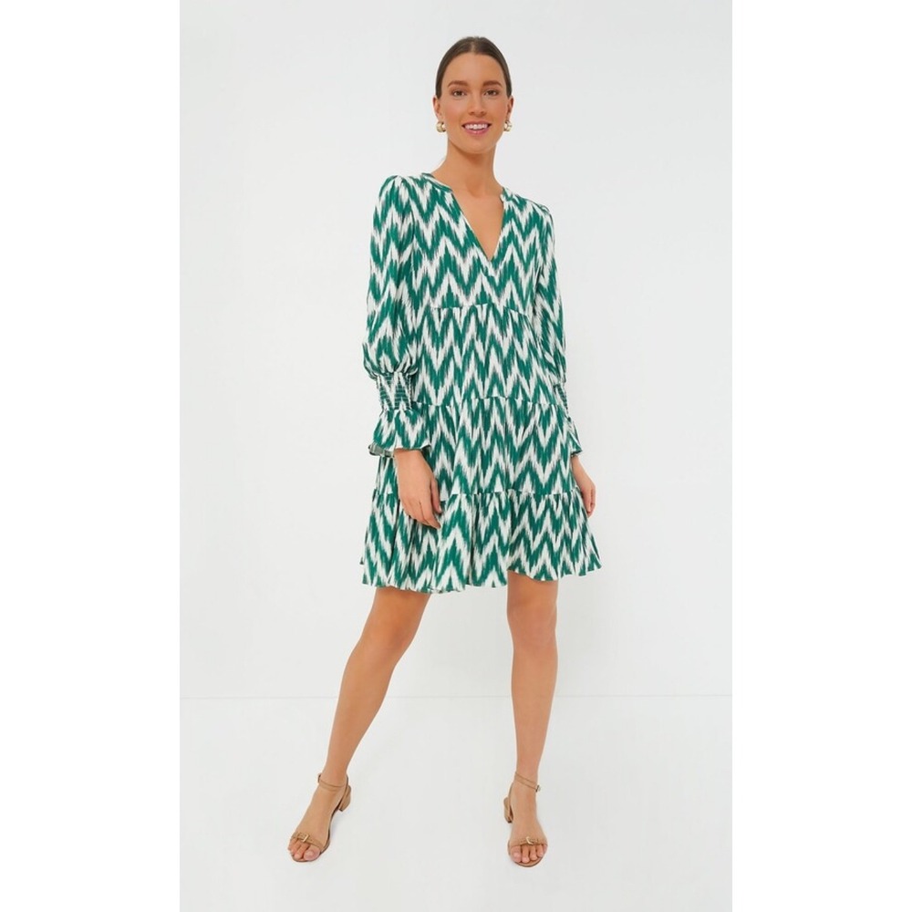 Tuckernuck Pomander Place Green Chevron Dress Tiered Long Sleeve V Neck  XXL